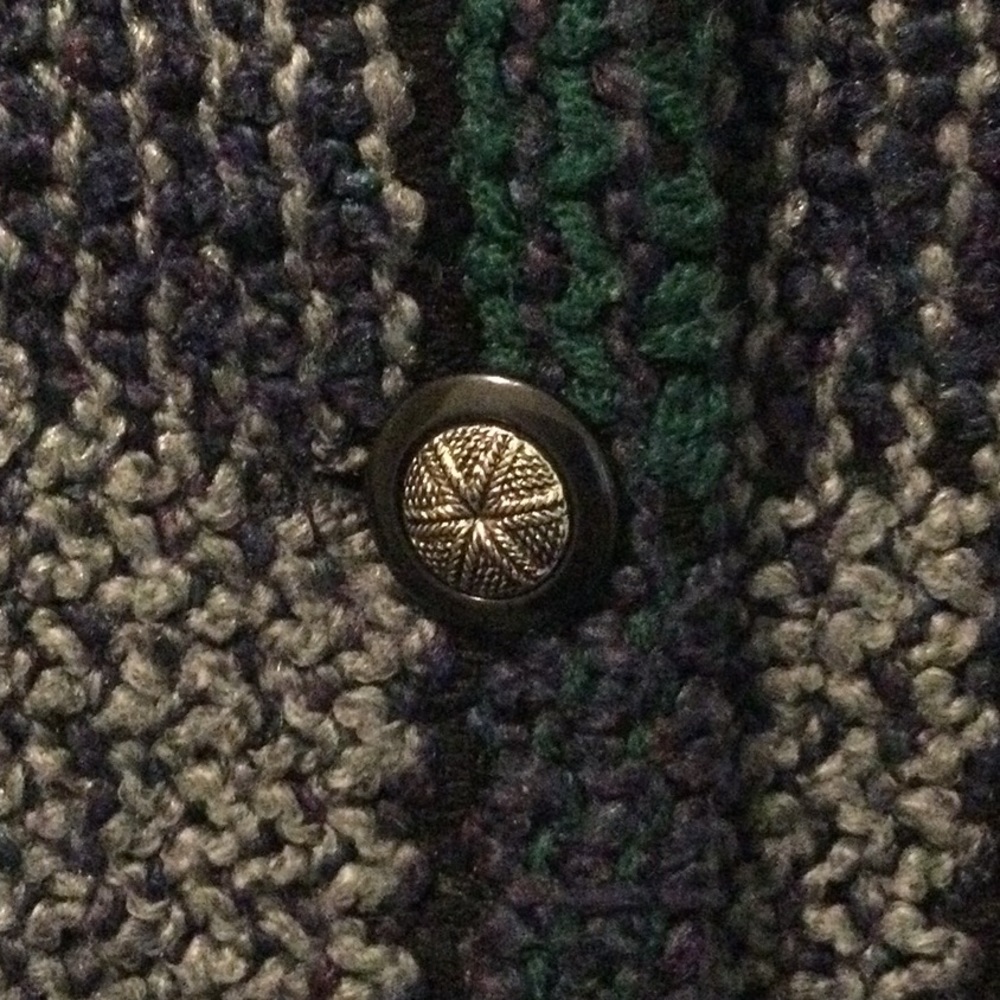 Fine Line Cropped Blazer - Picture 3 of 6